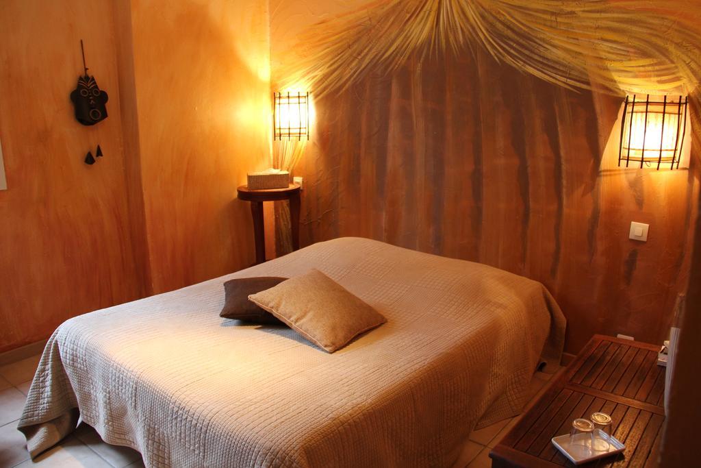Chambres D'Hotes Domaine De Compostelle Casteide-Candau Bagian luar foto