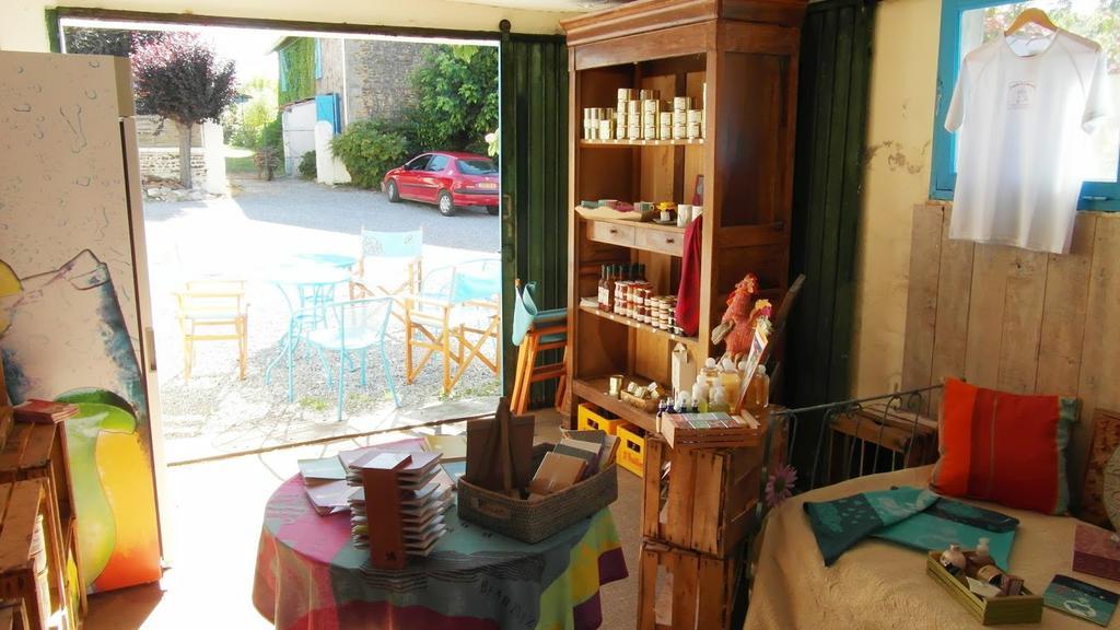 Chambres D'Hotes Domaine De Compostelle Casteide-Candau Bagian luar foto