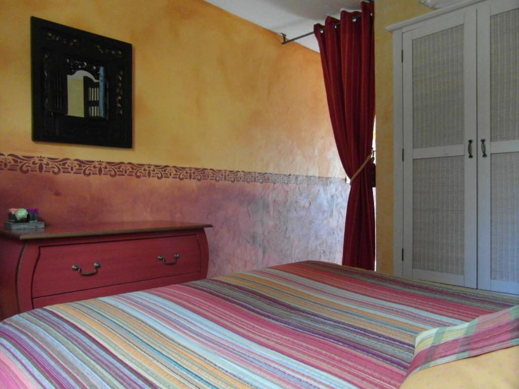 Chambres D'Hotes Domaine De Compostelle Casteide-Candau Ruang foto