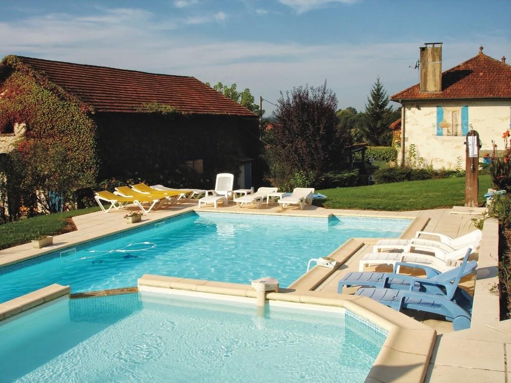 Chambres D'Hotes Domaine De Compostelle Casteide-Candau Bagian luar foto