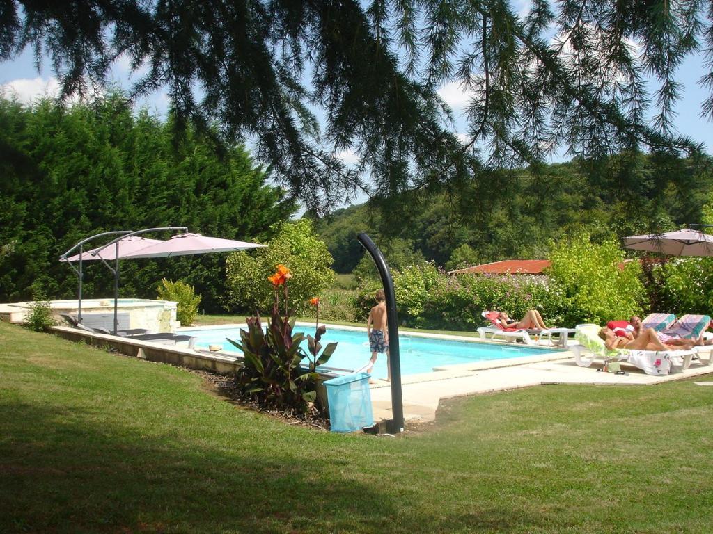 Chambres D'Hotes Domaine De Compostelle Casteide-Candau Bagian luar foto