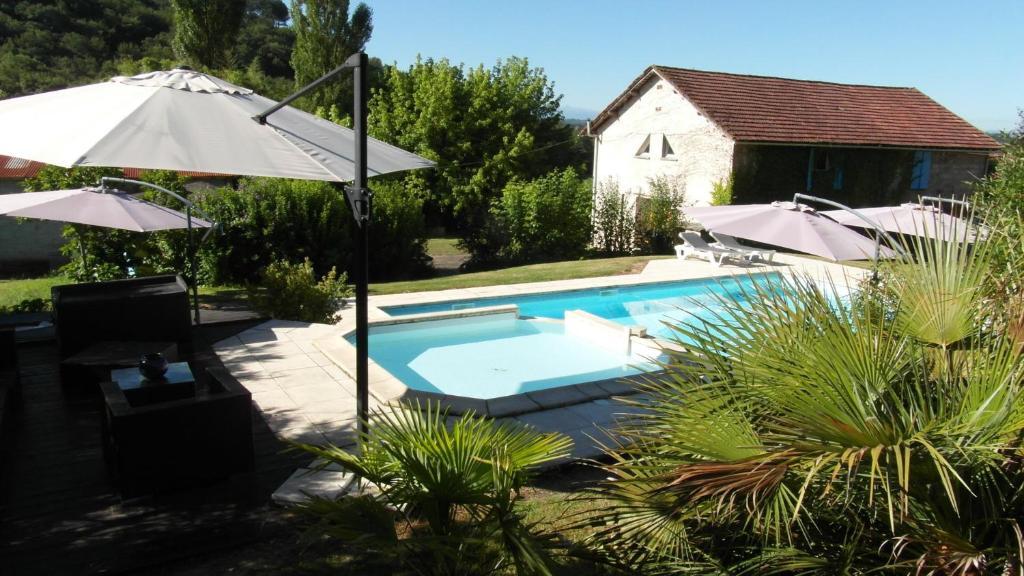 Chambres D'Hotes Domaine De Compostelle Casteide-Candau Bagian luar foto