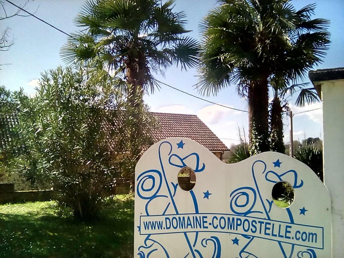 Chambres D'Hotes Domaine De Compostelle Casteide-Candau Bagian luar foto